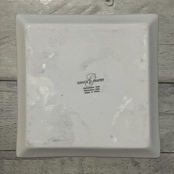 Grace's Teaware, Whimsical Bunny His & Hers Trinket /‎ Serving Small Plates - Picture 7 of 11